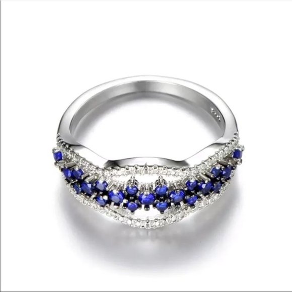 Minimalist Romantic silver tone blue gem ring - Picture 2 of 6